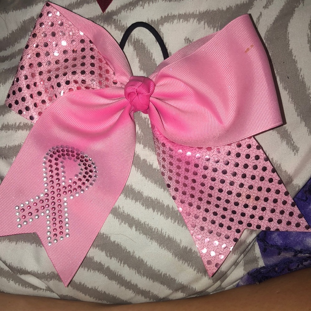 Breast cancer  bow!